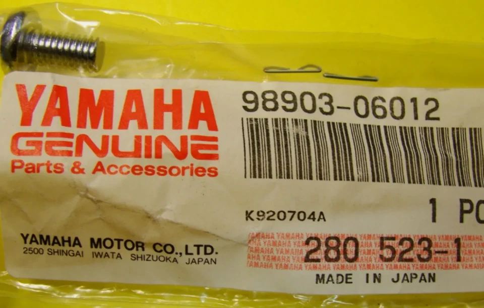 Tornillo para guardabarros de motocicleta Yamaha 1986-2024 NOS CANTIDAD 2 FZ600 FZR1000 98903-06012-00 Foto 1 de 4