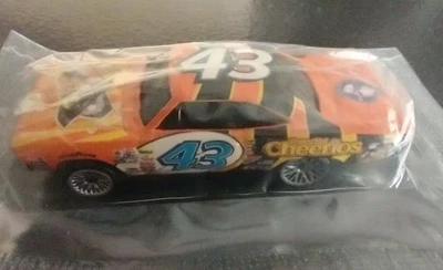 Hot Wheels-#43 Honey Nut Cheerios/Petty Enterprises 1970 Roadrunner 1/64... - Image 1 of 3