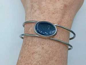Bracciale Vintage Plastica Onice Nera Tono Argento Regolabile - Foto 1 di 12