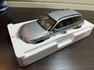 Kyosho 1/18 Bmw 5 Series Touring Gray Minicar - Imagen 1 de 7