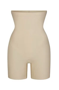 Skims Body Core Sculpt High-Waisted Short in Clay Size Small NWT - Picture 1 of 3