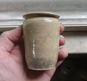 CRUDE HAND THROWN YELLOWWARE POTTERY MEDICAL OINTMENT POT DUG IN 1840s PRIVY - Picture 1 of 8