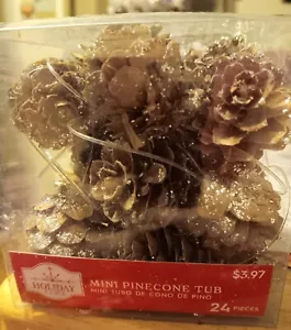 holiday time ornaments - Picture 1 of 2