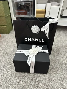Chanel Box Geschenkset. Gut für kleine Tasche. Größe siehe Bilder.Top Zustand - Bild 1 von 6