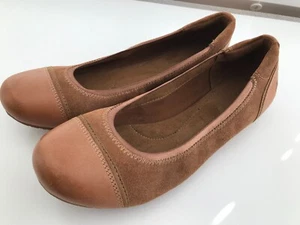 Timberland Ortholite Slip Ons size 8,Beige leather,Shoes,Ladies - Picture 1 of 18