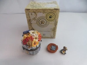 Boyds Bear Flora's Bloomin' Bunch con Daisy McNibble Treasure Box 82510 - Imagen 1 de 4
