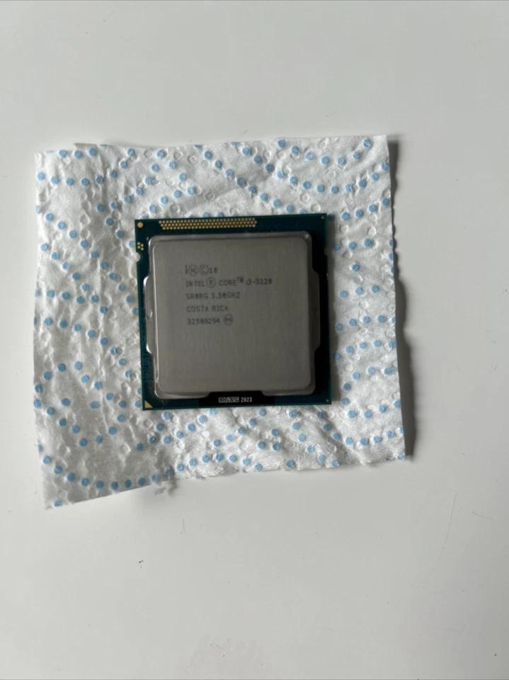 CPU Intel Core i3-3220 @ 3.30 GHz Prozessor SRORG - Image 1 of 1