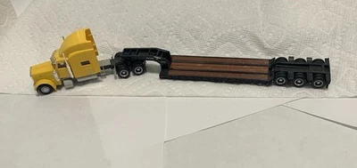 Norscot 1/87 Peterbilt Truck With Lowboy Trail King Trailer Collectible - Image 1 of 4