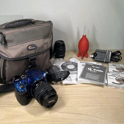 Cámara digital SLR PENTAX M K-30 16,3 MP azul (Kit con bolsa 2 lentes + accesorios) Foto 1 de 4