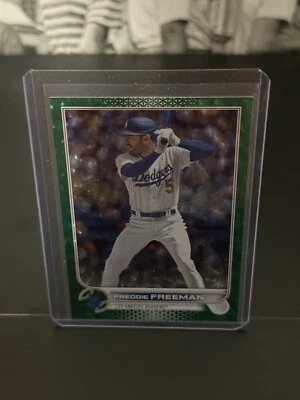 2022 Topps Update Series - Green Foil #US330 Freddie Freeman /499 - Image 1 of 2