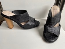 As New Mollini Black Leather snake embossed - Round Wooden Heel Mules Sz 38/7 - 