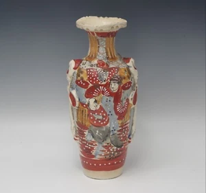 ANTIQUE SATSUMA MEIJI ERA SAMURAI FIGURAL HANDLE VASE GORGEOUS COLORS - Picture 1 of 8