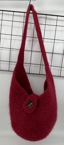 Bolso de hombro rojo de lana de fieltro con bolsillos hecho a mano - Imagen 1 de 8