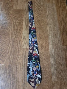 VINTAGE LOONEY TUNES 100 % SEIDE HERRENKRAWATTE 1992 BUGS DAFFY TAZ TWEETY WILE E. COYOTE - Bild 1 von 5