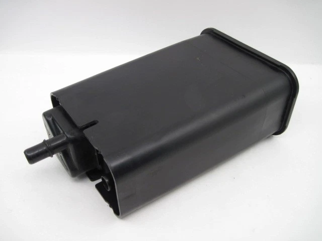 BOTE DE VAPOR COMBUSTIBLE VOLVO XC70 2004 04 17202237 701711 Foto 1 de 4