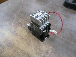 Allen-Bradley Contactor 700-F220A1 120V Coil Used - Picture 1 of 6