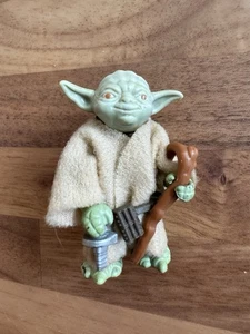 Vintage Kenner Star Wars 1980 Yoda 2" Action Figure Robe And Belt Hong Kong Esb - Picture 1 of 4