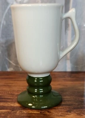 HALL Restaurant Ware - Tazas de pedestal irlandesas blancas y verdes 8 oz - #1272  Foto 1 de 3