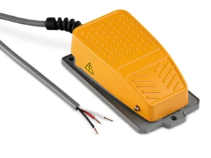 FUßSCHALTER PROFI FUßTASTER TRITTSCHALTER TRETSCHALTER FUß SCHALTER 10A 250V - Bild 1 von 1