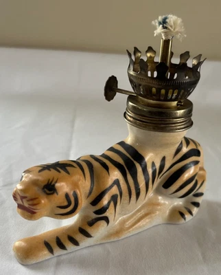 Lámpara de aceite pequeña estatuilla de tigre de cerámica vintage Foto 1 de 4