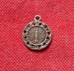Souvenir N.D de Lourdes  : Médaille Pendentif Argent n ° 4  ! - Picture 1 of 2