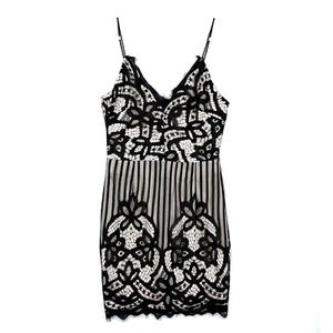 Mini robe débardeur moulante sans manches en dentelle au crochet Missguided femme 4 noir nude - Photo 1/8
