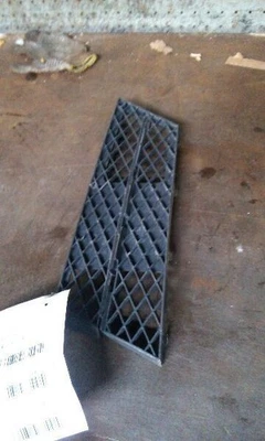 08-10 BMW 528i Sedán Rejilla del conductor izquierda parachoques inferior laterales montados Foto 1 de 4