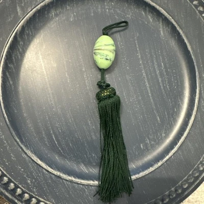 Borla Fuchin peso pergamino colgante vidrio remolino verde jadeíta japonesa de colección Foto 1 de 4