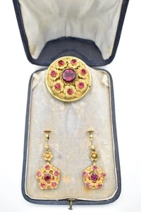 Victorian A. De Carlo Etruscan Revival Brooch & Matching Earrings Set – Boxed - Picture 1 of 13