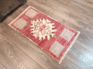 Kleiner türkischer Teppich, kleiner Flächenteppich, kleiner Kilim kleiner Vintage-Teppich, 1,7 x 3 - Bild 1 von 10