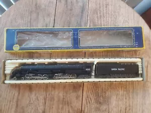 HO AHM Rivarossi 4-8-8-4 Big Boy Union Pacific Black 4005 w/Tender in Box - Picture 1 of 19