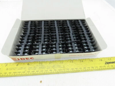 IDEC BA211TPN20 DIN Rail Mount Terminal Block 3 Pole 600V Lot Of 20 - Image 1 of 4