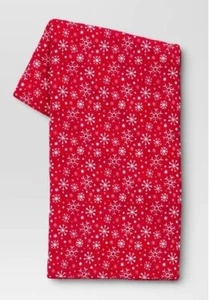 Wondershop Christmas Throw Blanket Snowflakes Snow All Over Print Red 50" x 60" - Picture 1 of 7