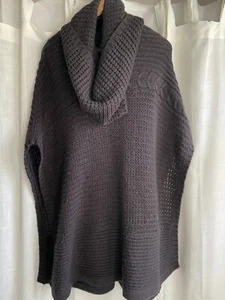 navy blue knit poncho with detachable hood - Picture 1 of 3