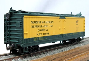 ATHEARN #5215 Chicago & North Western C&NW 40' Wood-Side Reefer w/KD's, C8 - Picture 1 of 7