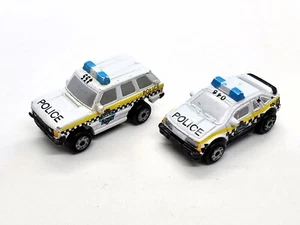 Micro Machines 1993 UK Troopers British Police Range Rover & Merkur Ford Sierra - Picture 1 of 3