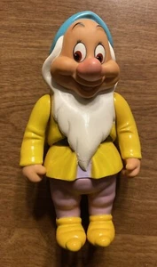 Vintage Disney Snow White and the Seven Dwarfs Sneezy Figurine Thailand A10 - Picture 1 of 12