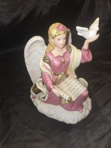 BEAUTIFUL RARE 2005 ROYAL DOULTON SIGNED "ANGEL OF PEACE"  PERFECT CONDITION  - Picture 1 of 8