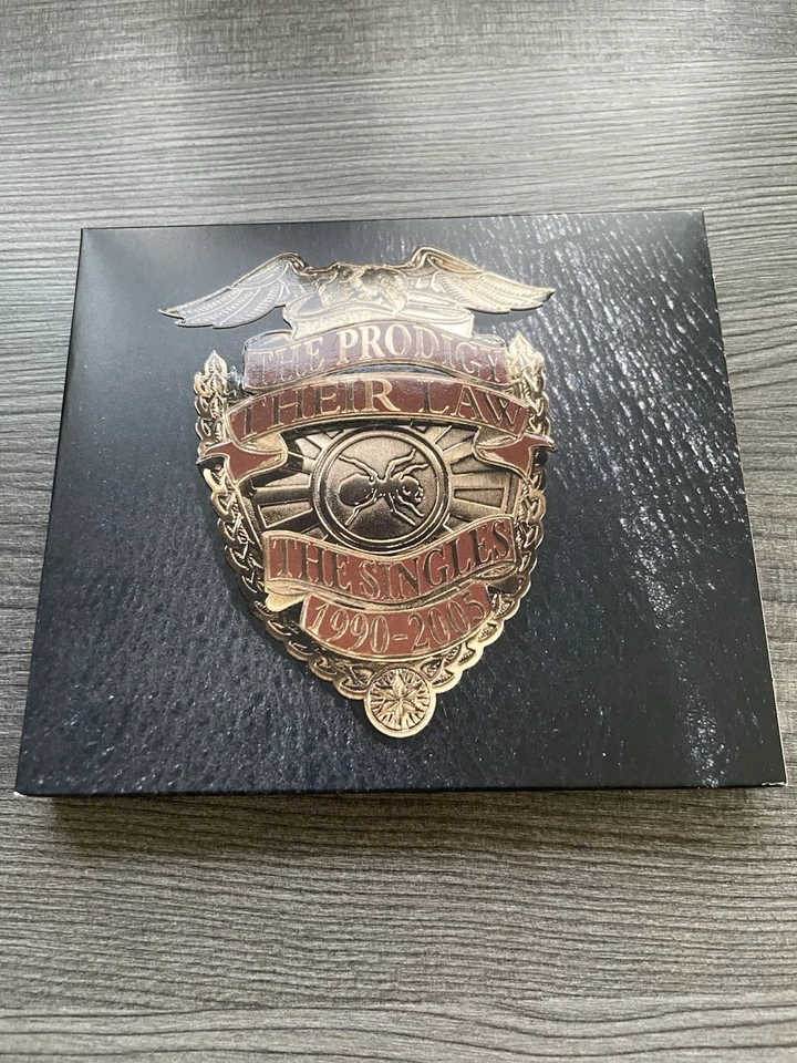 Cd The Prodigy THEIR LAW THE SINGLES 1990 - 2005 - Bild 1 von 4