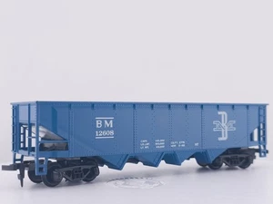 Vintage Tyco HO Scale Boston & Maine BM 12608 4 Bay Open Quad Hopper Train Car - Picture 1 of 10