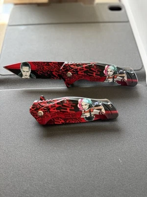 🔥 Navaja de Bolsillo Plegable Harley Quinn Joker Hoja Asistida Táctica Escuadrón Suicida Foto 1 de 4