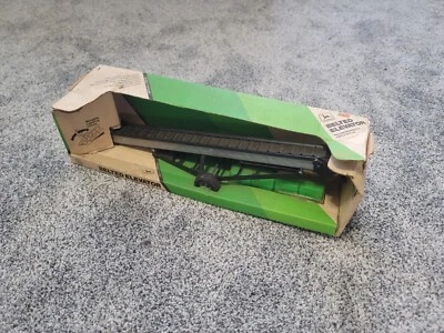 Ertl 1/16 John Deere Belted Elevator #5609 NIB 1993 - Image 1 of 2