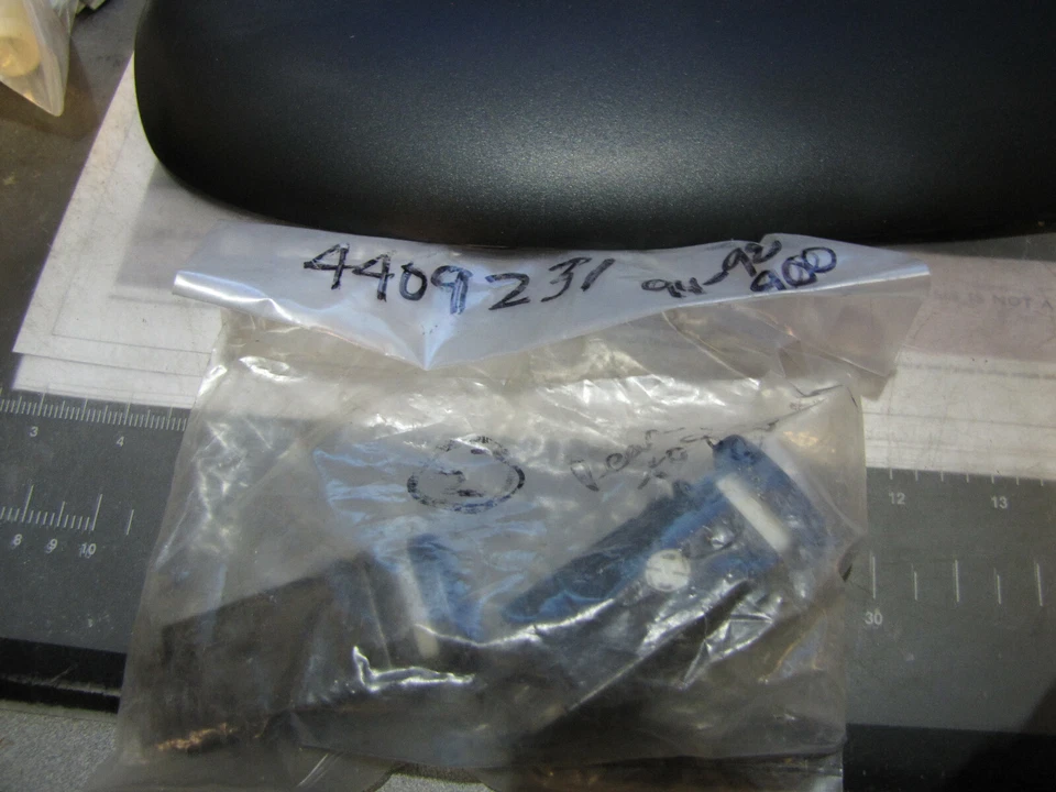 NUEVO OE Saab NF 900 Interruptor de luz antiniebla trasera Control 4409231 Se adapta a 1994 a 1998 Foto 1 de 1