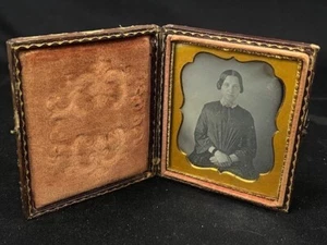 Antico piatto dagherrotipo 1/6 - donna con custodia e cerniera intatti - Foto 1 di 9