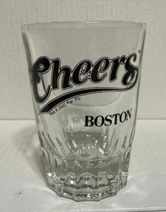Vintage Cheers In Boston klar schwarz Logo schwer Schnapsglas von der Bar - Bild 1 von 3