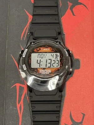 Reloj Timex Atlantis x Stranger Things 40 mm correa de resina negro TW2V51000 Foto 1 de 4