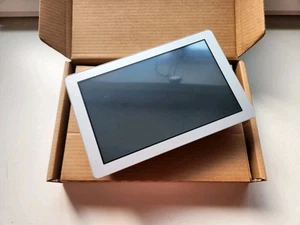 Comfile Pi Industrial Raspberry Pi Compute Module 3 + Touchscreen LCD BOXED LESEN - Bild 1 von 8