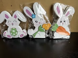 Set Of 3 Pcs Wooden Easter Bunnies Deccor Rabbit Decoration For Spring Easter - Picture 1 of 4