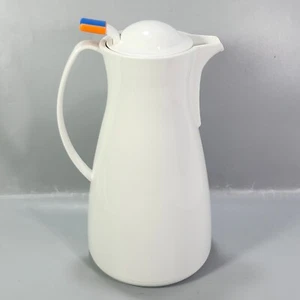 Pampered Chef White Carafe 33oz Thermal Hot Cold Coffee Tea Pitcher Germany - Picture 1 of 11