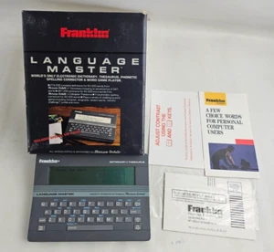 Franklin Computer Language Master Dizionario Thesaurus Merriam Webster - LM-2000 - Foto 1 di 9